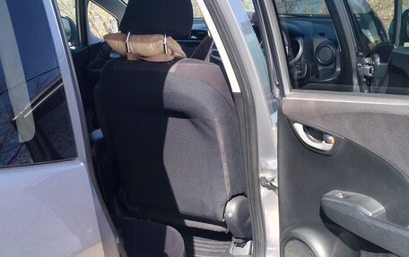 Honda Fit III, 2008 год, 750 000 рублей, 11 фотография