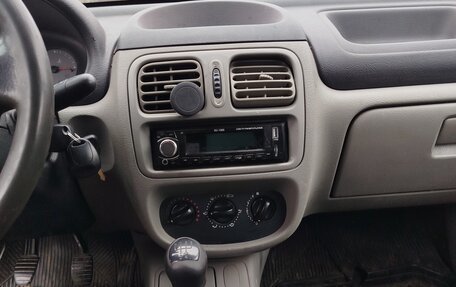 Renault Symbol I, 2005 год, 205 000 рублей, 4 фотография