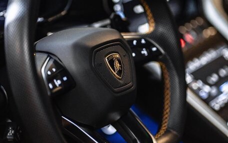 Lamborghini Urus I, 2020 год, 23 000 000 рублей, 7 фотография