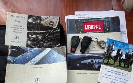 Mercedes-Benz CLK-Класс, 2003 год, 1 400 000 рублей, 37 фотография