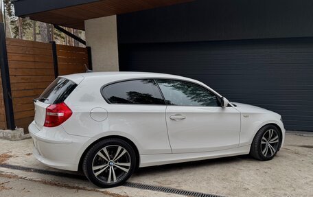 BMW 1 серия, 2011 год, 1 090 000 рублей, 4 фотография