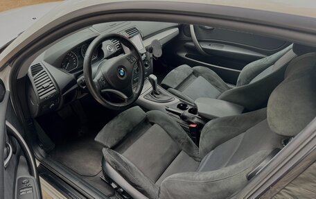 BMW 1 серия, 2011 год, 1 090 000 рублей, 10 фотография