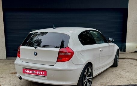 BMW 1 серия, 2011 год, 1 090 000 рублей, 6 фотография
