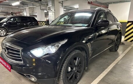 Infiniti QX70, 2014 год, 2 480 000 рублей, 2 фотография
