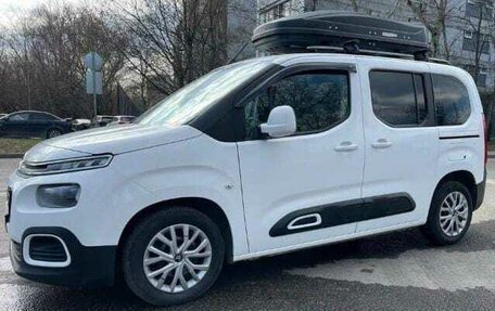Citroen Berlingo III, 2019 год, 1 980 000 рублей, 13 фотография