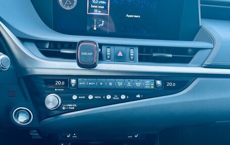 Lexus ES VII, 2021 год, 3 900 000 рублей, 13 фотография