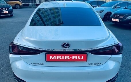 Lexus ES VII, 2021 год, 3 900 000 рублей, 5 фотография