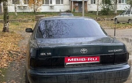 Toyota Camry, 1994 год, 250 000 рублей, 2 фотография