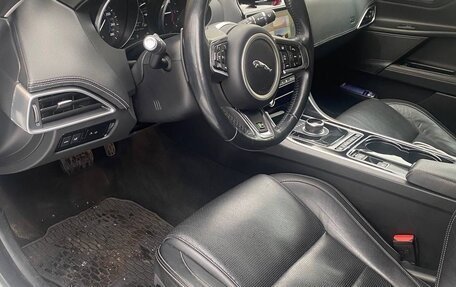 Jaguar XE I рестайлинг, 2016 год, 2 495 000 рублей, 5 фотография