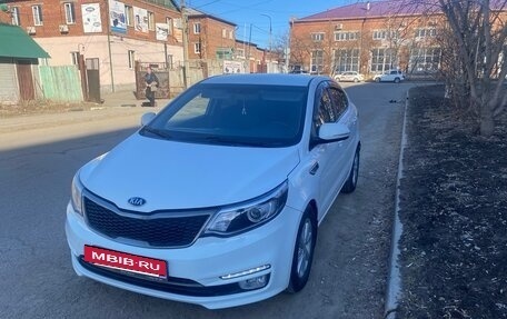 KIA Rio III рестайлинг, 2015 год, 990 000 рублей, 3 фотография