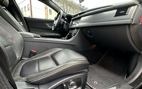Jaguar XF II, 2019 год, 3 900 000 рублей, 13 фотография
