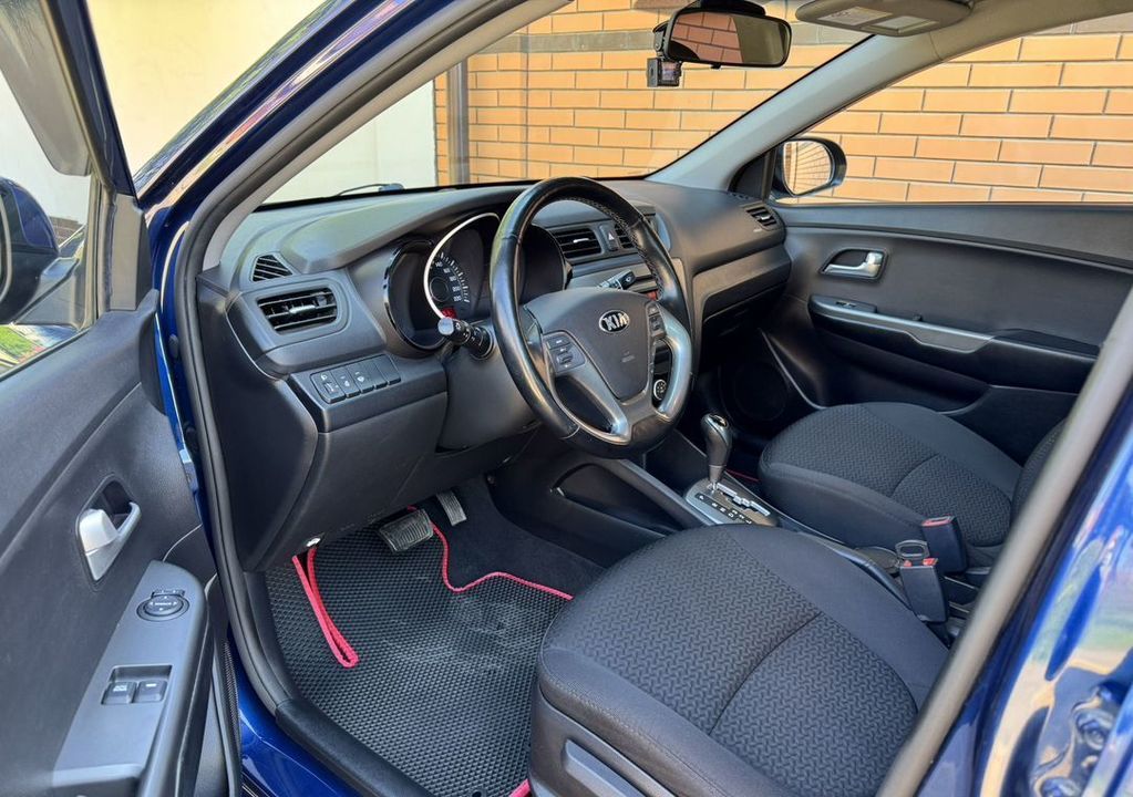 KIA Rio III рестайлинг, 2016 год, 1 200 000 рублей, 24 фотография