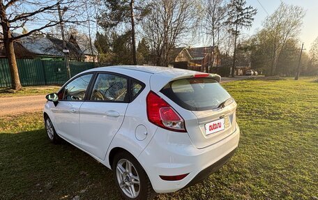 Ford Fiesta, 2015 год, 899 000 рублей, 8 фотография