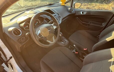 Ford Fiesta, 2015 год, 899 000 рублей, 15 фотография