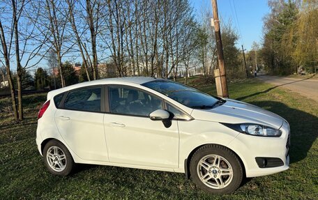 Ford Fiesta, 2015 год, 899 000 рублей, 11 фотография