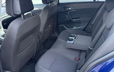Opel Insignia II рестайлинг, 2010 год, 850 000 рублей, 11 фотография