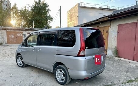 Nissan Serena III, 2008 год, 900 000 рублей, 4 фотография