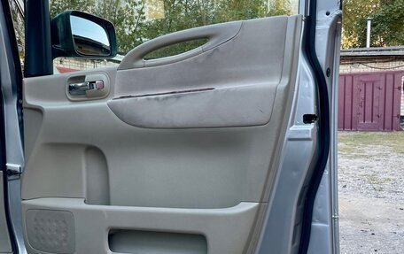 Nissan Serena III, 2008 год, 900 000 рублей, 13 фотография