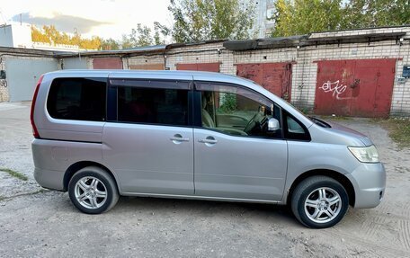 Nissan Serena III, 2008 год, 900 000 рублей, 11 фотография