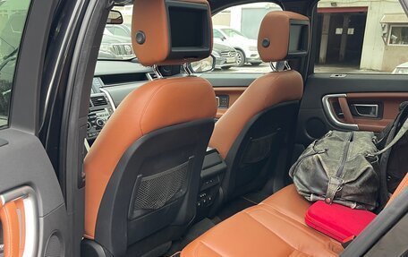 Land Rover Discovery Sport I рестайлинг, 2015 год, 2 700 000 рублей, 12 фотография