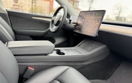 Tesla Model Y I, 2023 год, 5 750 000 рублей, 31 фотография
