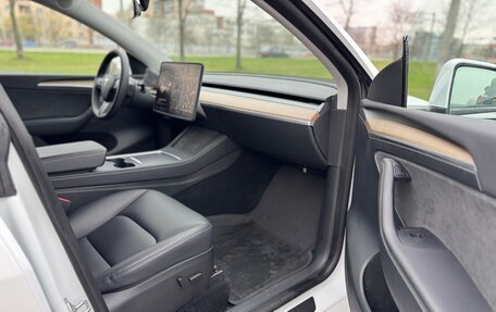 Tesla Model Y I, 2023 год, 5 750 000 рублей, 30 фотография