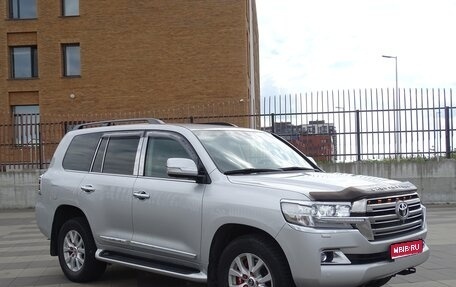 Toyota Land Cruiser 200, 2017 год, 7 900 000 рублей, 1 фотография