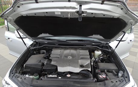 Toyota Land Cruiser 200, 2017 год, 7 900 000 рублей, 19 фотография