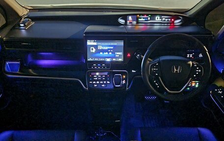 Honda Stepwgn IV, 2019 год, 3 399 000 рублей, 16 фотография