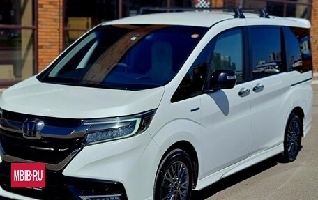Honda Stepwgn IV, 2019 год, 3 399 000 рублей, 2 фотография