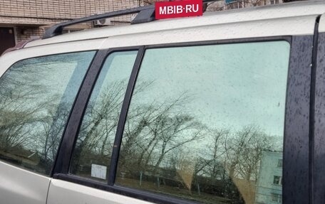 Nissan Prairie III, 1997 год, 250 000 рублей, 2 фотография