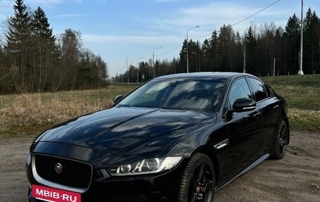 Jaguar XE I рестайлинг, 2016 год, 1 950 000 рублей, 3 фотография