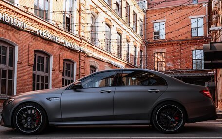 Mercedes-Benz E-Класс AMG, 2018 год, 8 990 000 рублей, 6 фотография