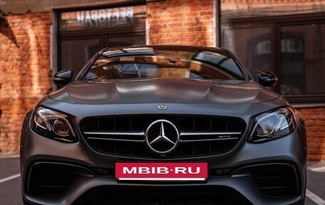 Mercedes-Benz E-Класс AMG, 2018 год, 8 990 000 рублей, 4 фотография