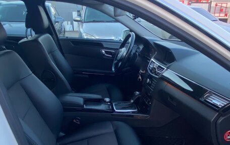Mercedes-Benz E-Класс, 2010 год, 1 880 000 рублей, 6 фотография