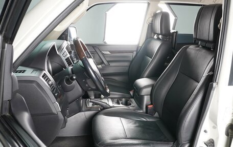 Mitsubishi Pajero IV, 2019 год, 3 779 000 рублей, 10 фотография