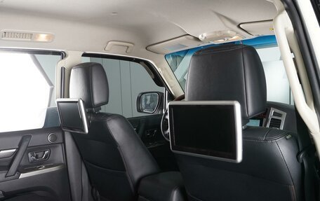Mitsubishi Pajero IV, 2019 год, 3 779 000 рублей, 13 фотография
