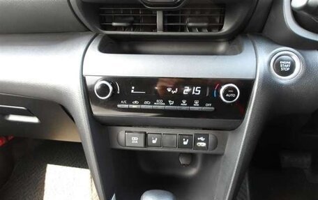 Toyota Yaris Cross, 2021 год, 1 490 000 рублей, 14 фотография