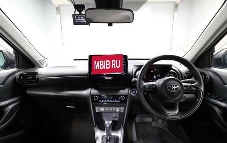 Toyota Yaris Cross, 2021 год, 1 490 000 рублей, 12 фотография