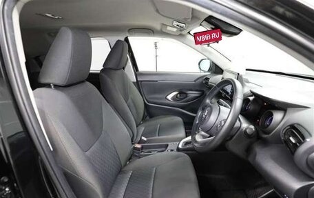 Toyota Yaris Cross, 2021 год, 1 490 000 рублей, 6 фотография