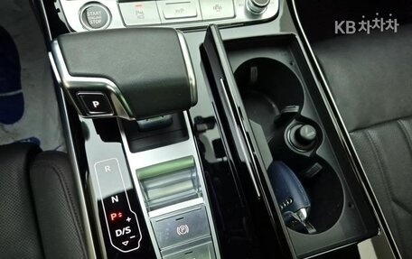 Audi A8, 2022 год, 6 432 969 рублей, 8 фотография