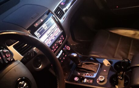 Volkswagen Touareg III, 2011 год, 2 200 000 рублей, 9 фотография