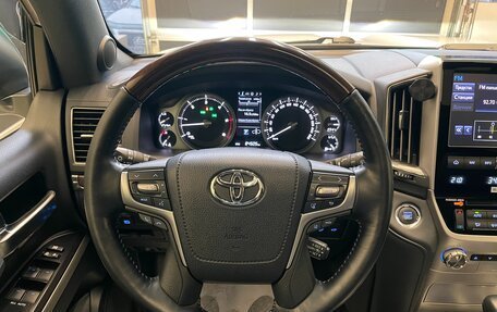 Toyota Land Cruiser 200, 2019 год, 9 200 000 рублей, 17 фотография