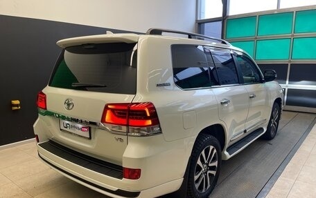 Toyota Land Cruiser 200, 2019 год, 9 200 000 рублей, 6 фотография