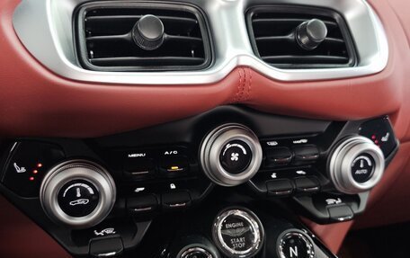 Aston Martin V8 Vantage IV, 2023 год, 18 960 000 рублей, 15 фотография