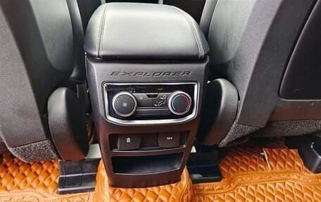 Ford Explorer VI, 2022 год, 2 930 090 рублей, 15 фотография