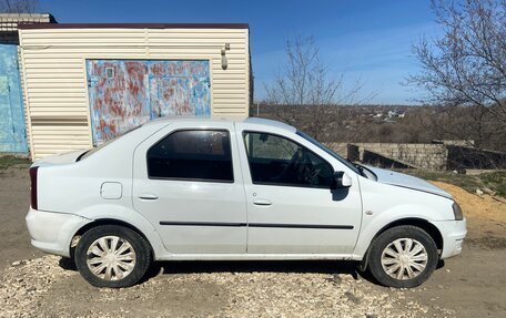 Renault Logan I, 2013 год, 300 000 рублей, 2 фотография