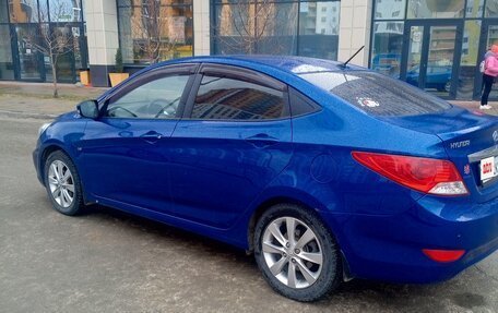 Hyundai Solaris II рестайлинг, 2012 год, 810 000 рублей, 4 фотография