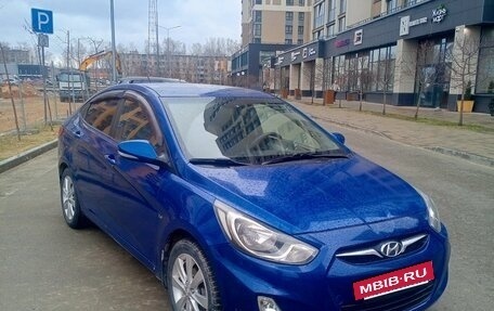 Hyundai Solaris II рестайлинг, 2012 год, 810 000 рублей, 5 фотография