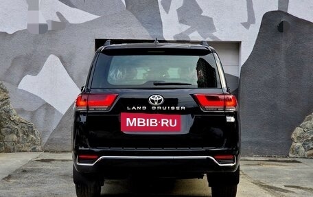Toyota Land Cruiser, 2025 год, 13 700 000 рублей, 4 фотография